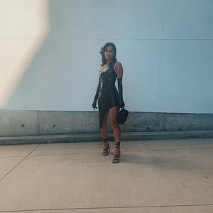 FemmesFortes Designs. Black Dress with gloves. Handmade 🖤